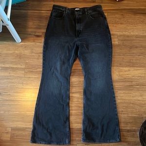 levi’s black 70s high flare size 32